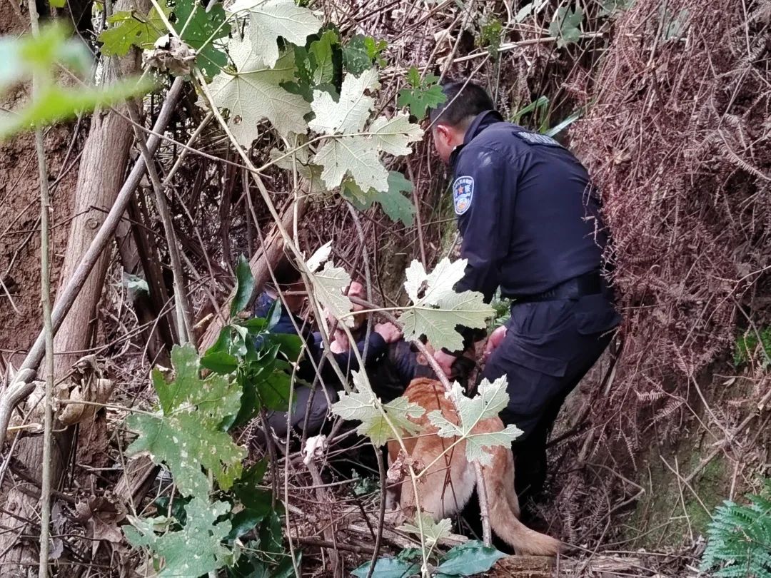 泸州警花姗姗立功！没有姗姗来迟，只有姗姗来“吃”…-5.jpg
