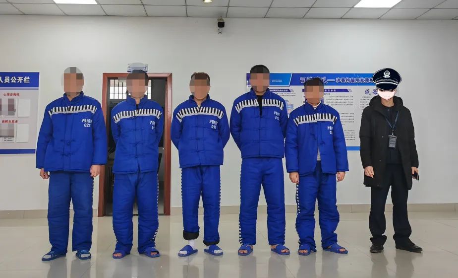 泸州5个“好朋友”首次穿同款服装……-7.jpg