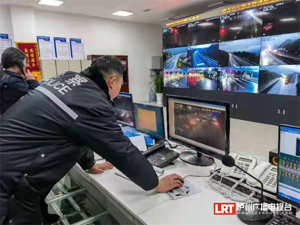 多图直击！泸州多条高速上的“风雪不眠夜”-12.jpeg