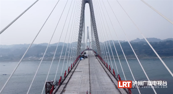 最新航拍丨泸州又一座长江大桥预计4月合龙-6.png
