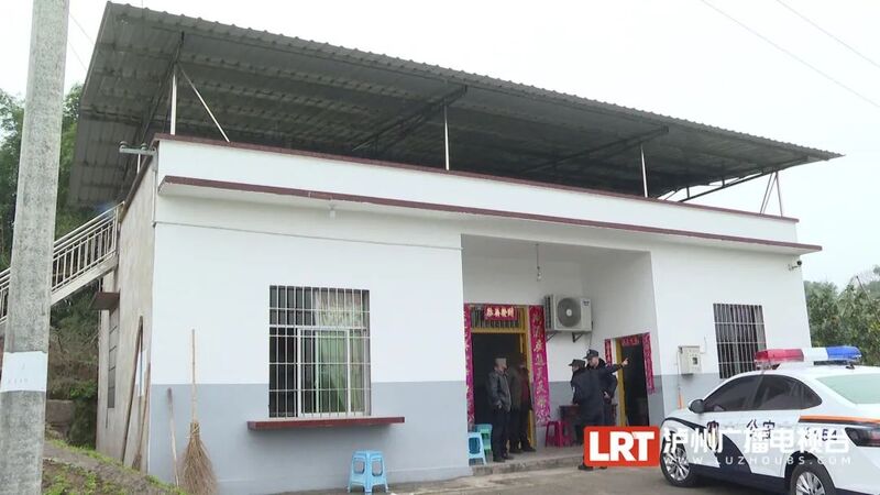 泸州一男子把164件鞭炮堆满两间屋，邻居吓坏了…-4.jpeg
