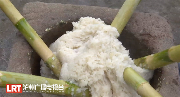 泸州味·醉美年丨打糍粑过春节 浓浓年味儿从中来-9.png
