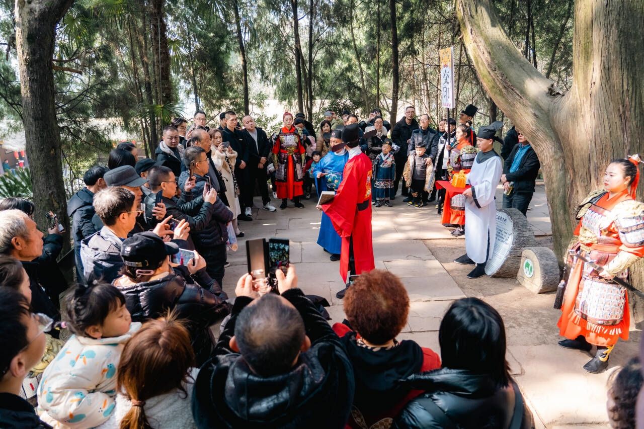 “热辣滚烫”！四川龙年春节假期接待游客人数居全国第二-2.jpeg