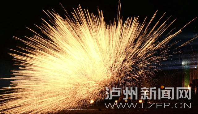 [我们的节日·元宵]看演出、逛非遗、赏民俗……泸州三区四县“艺”起闹元宵-1.jpeg