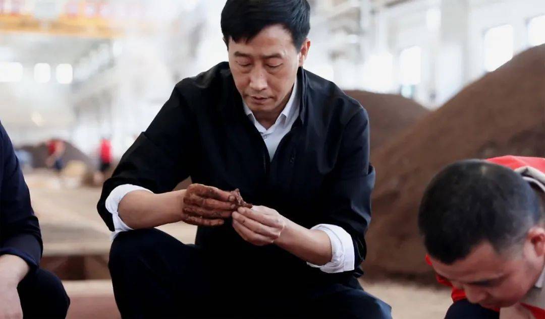 郎酒股份“邓皖玉白酒酿造工技能大师工作室”获省级工作室认定-1.jpeg