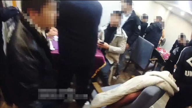 多名男子深夜“约会”遭举报，被抓时满地狼藉……-3.jpg