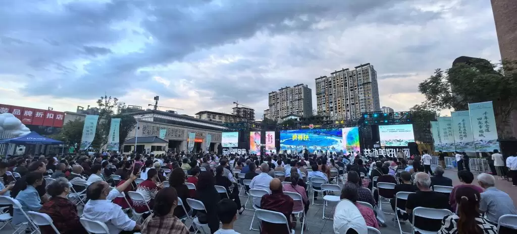 五大主题线路+140余家景区优惠，这个夏天四川“超安逸”
New